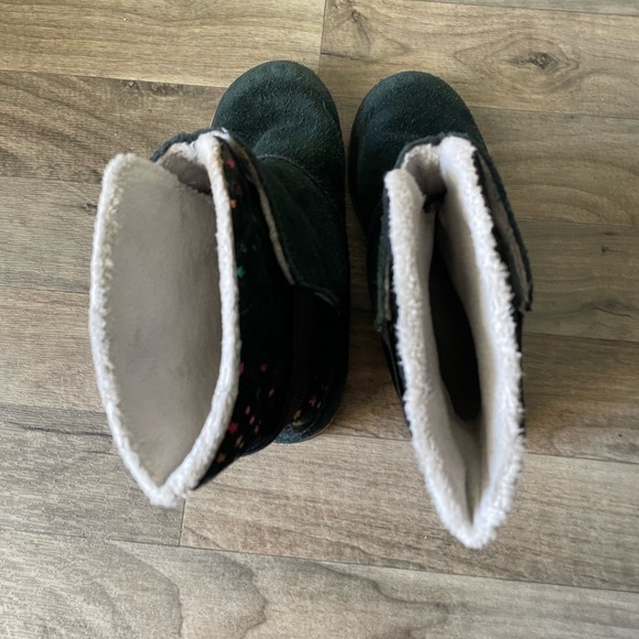 Sorel Youth's Rylee Faux Fur-Lined Waterproof Suede Star Pattern Boots Size 4 - Picture 8 of 8